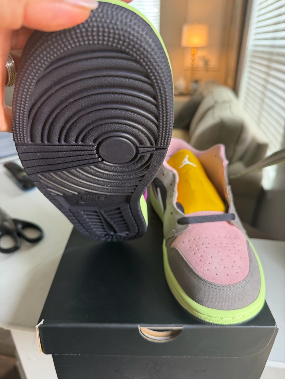Air Jordon low multi-colored